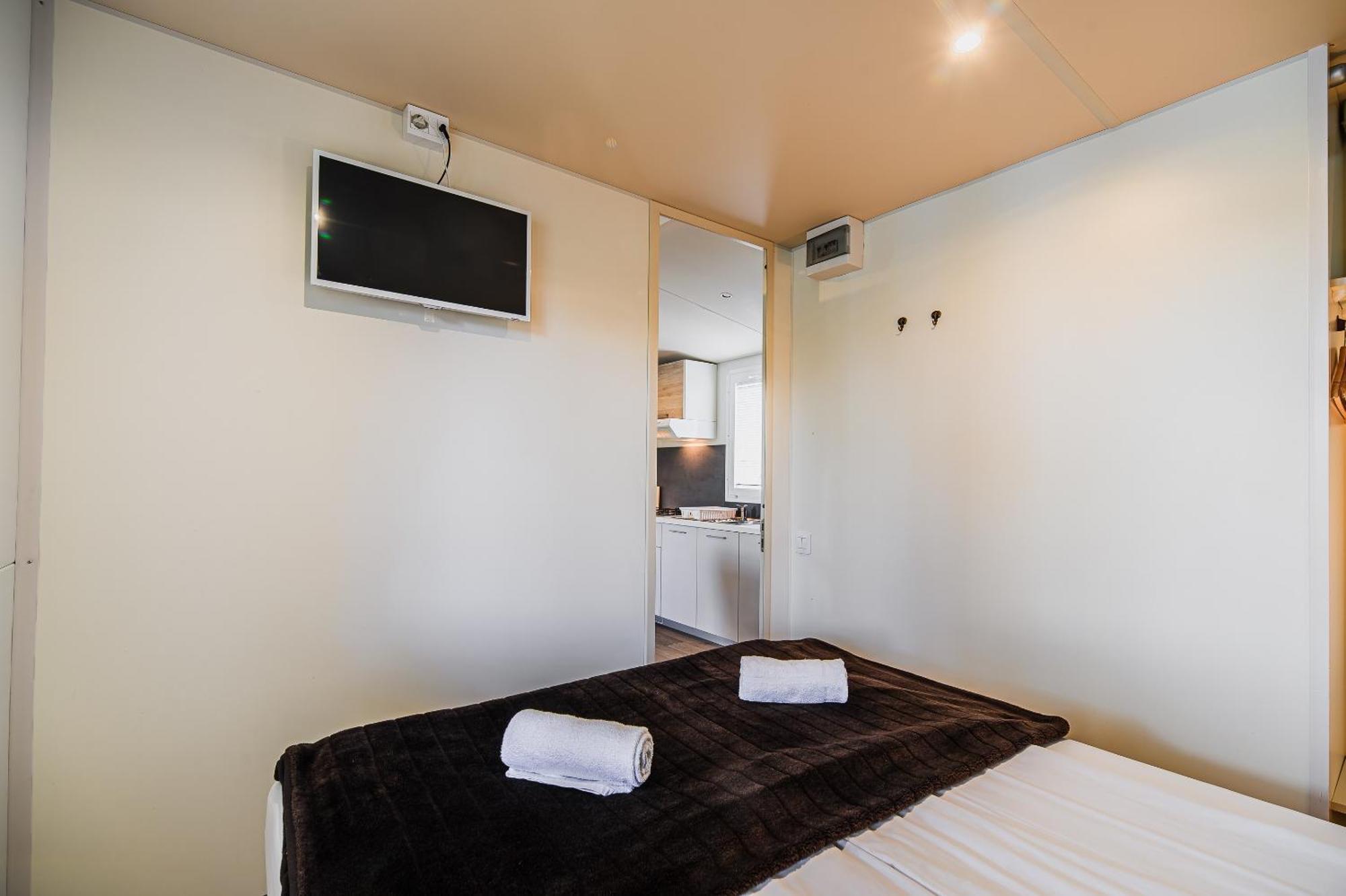 Lake View Mobile Homes With Thermal Riviera Tickets In Terme Catez Catez ob Savi Cameră foto