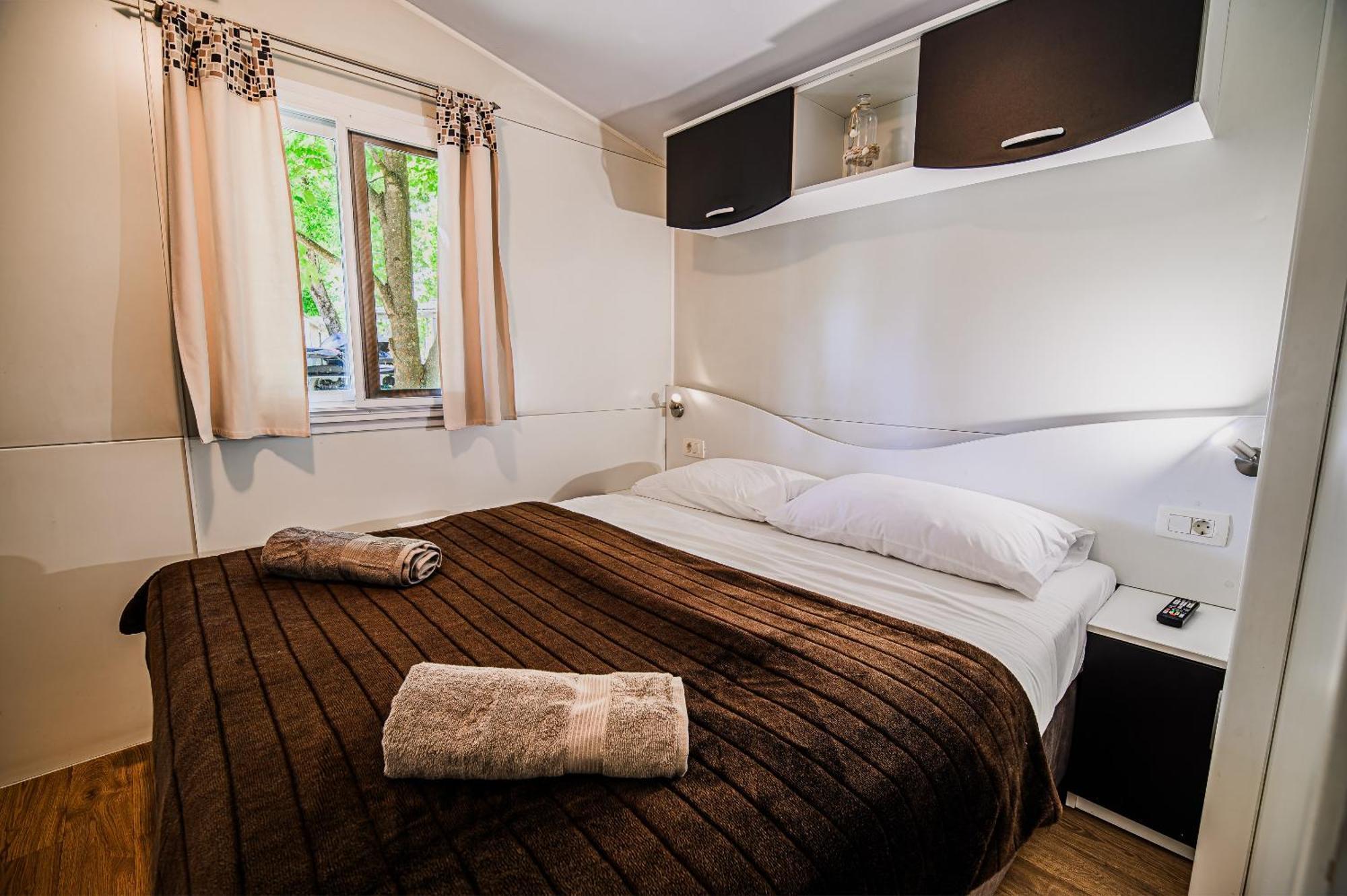 Lake View Mobile Homes With Thermal Riviera Tickets In Terme Catez Catez ob Savi Cameră foto