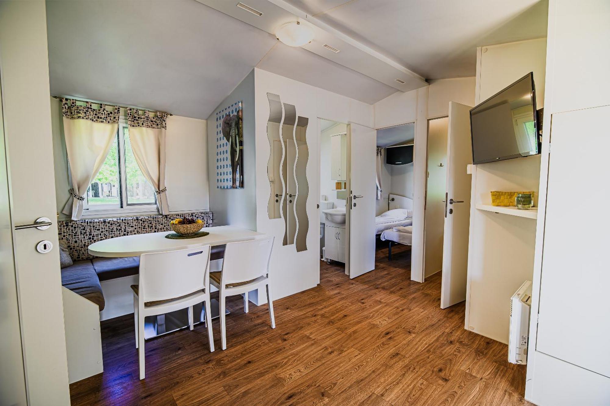 Lake View Mobile Homes With Thermal Riviera Tickets In Terme Catez Catez ob Savi Cameră foto